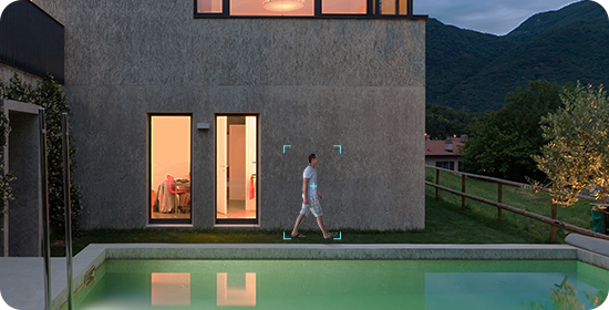 EZVIZ HB8 Pro Battery-Powered Pan & Tilt Wi-Fi Camera