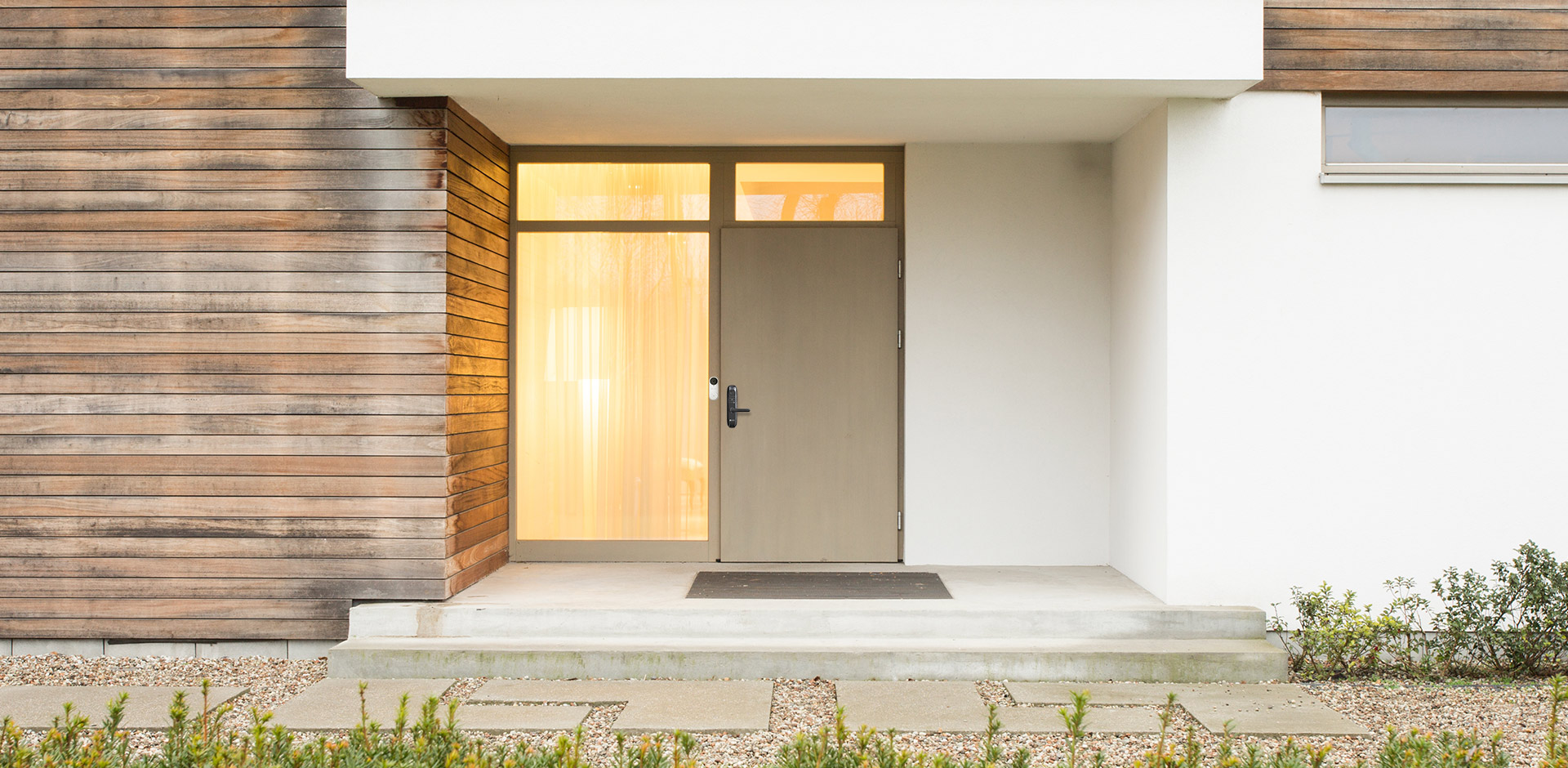 Входная дверь