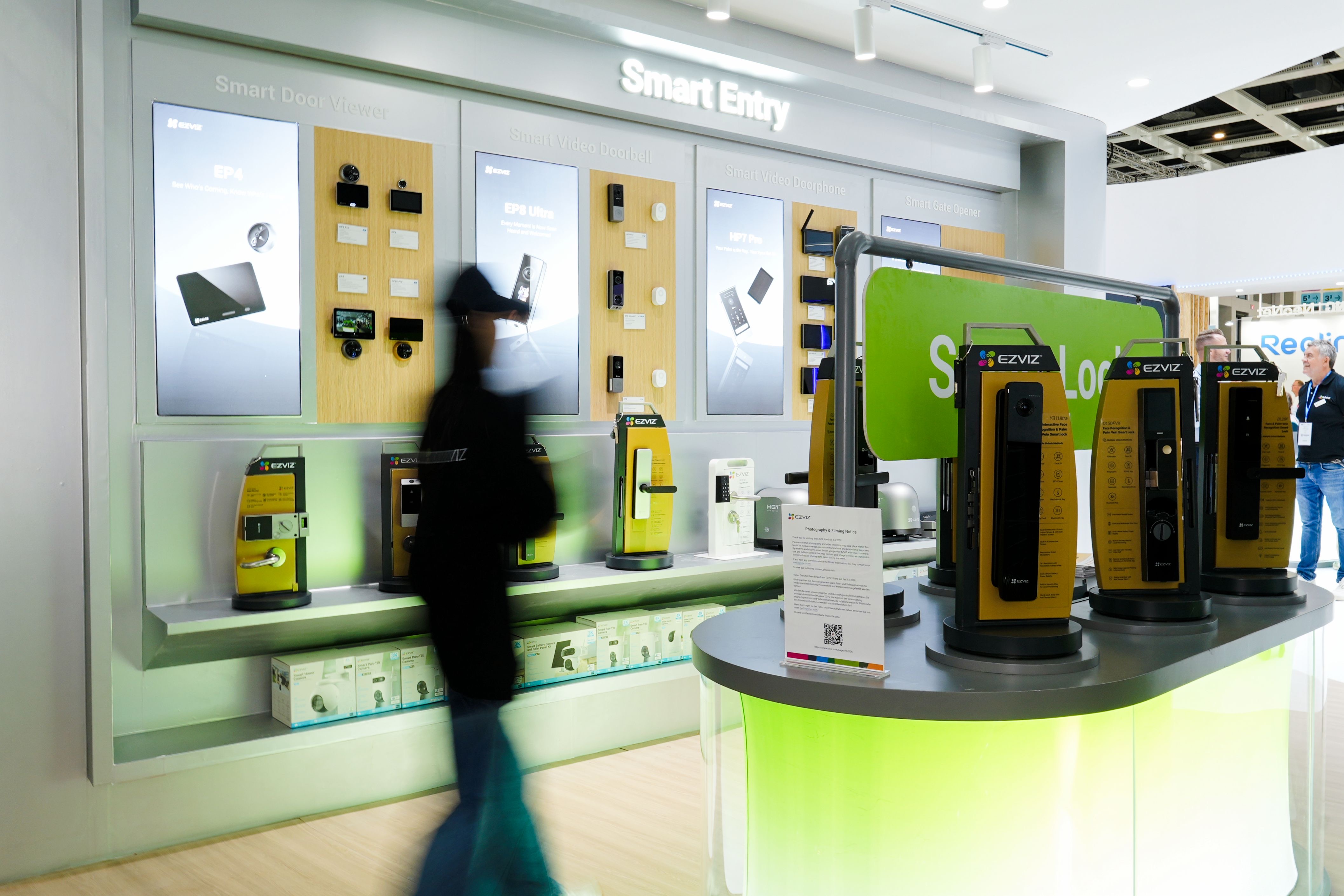 EZVIZ ushers in an era of smart convenience with its scenario-based smart entry portfolio, spanning innovative video doorbells, video doorphones, and gate openers.